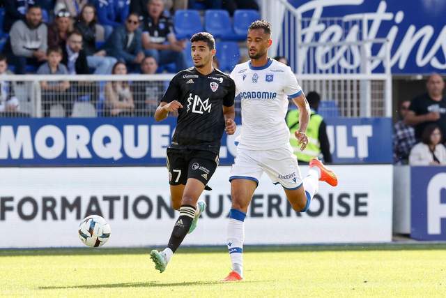 英媒：纽卡中卫博特曼即将回归