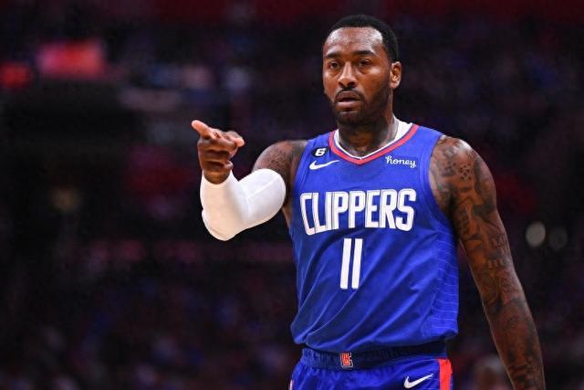 西卡25分布伦森31分 步行者克尼克斯3-3进抢七